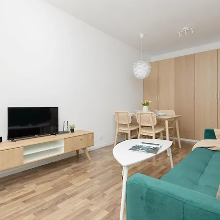 Stacja Wola With Parking By Renters Apartman *