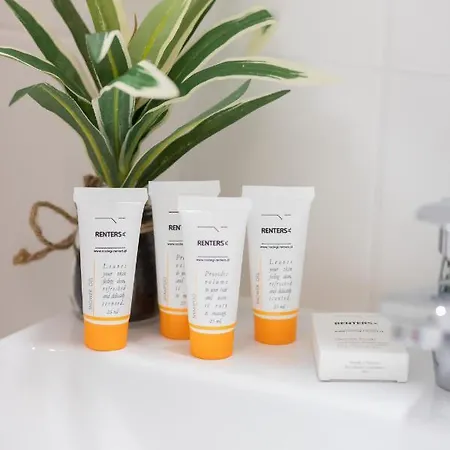 Stacja Wola With Parking By Renters