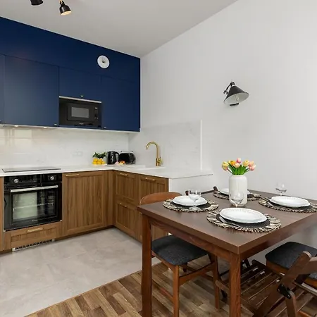 Stacja Wola With Parking By Renters Apartment Warschau