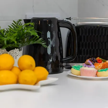 Stacja Wola With Parking By Renters Warsaw