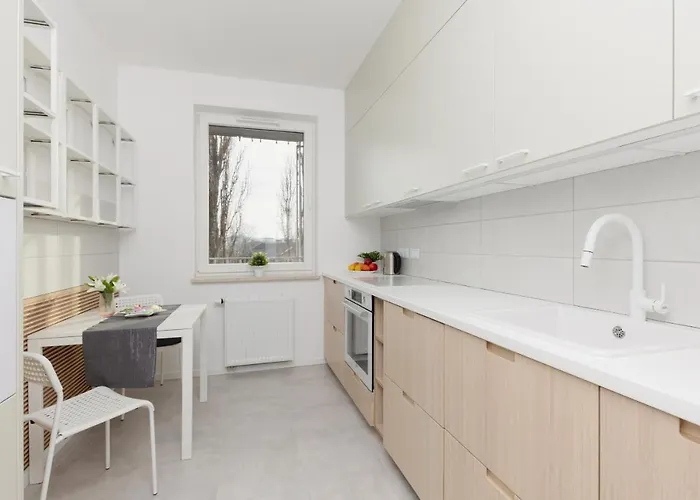 Stacja Wola With Parking By Renters Apartment