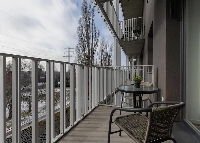 Stacja Wola With Parking By Renters Apartment