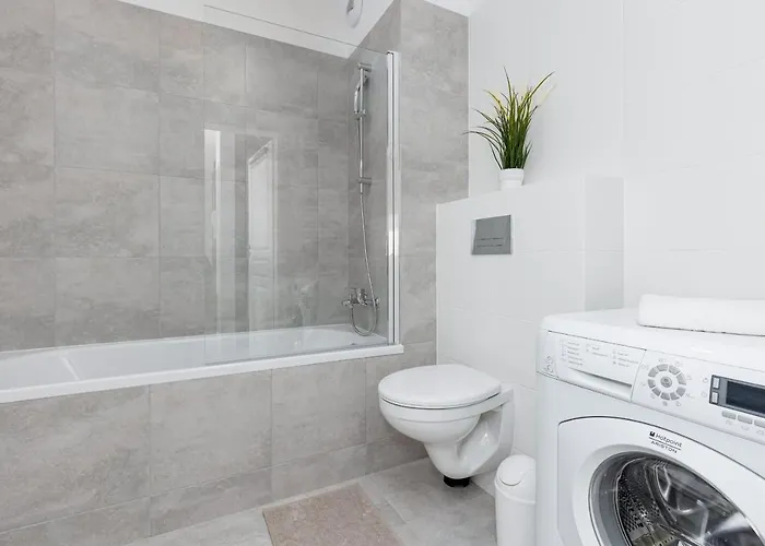 Apartment Stacja Wola With Parking By Renters *