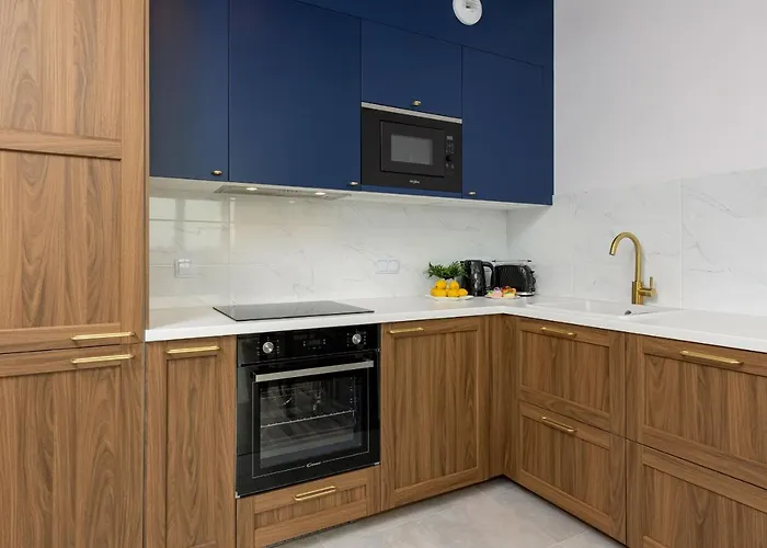 Apartment Stacja Wola With Parking By Renters