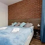 アパート Stacja Wola With Parking By Renters